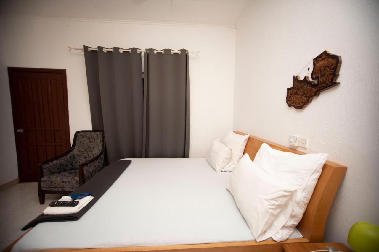 Marysin Guest House Accra Buitenkant foto